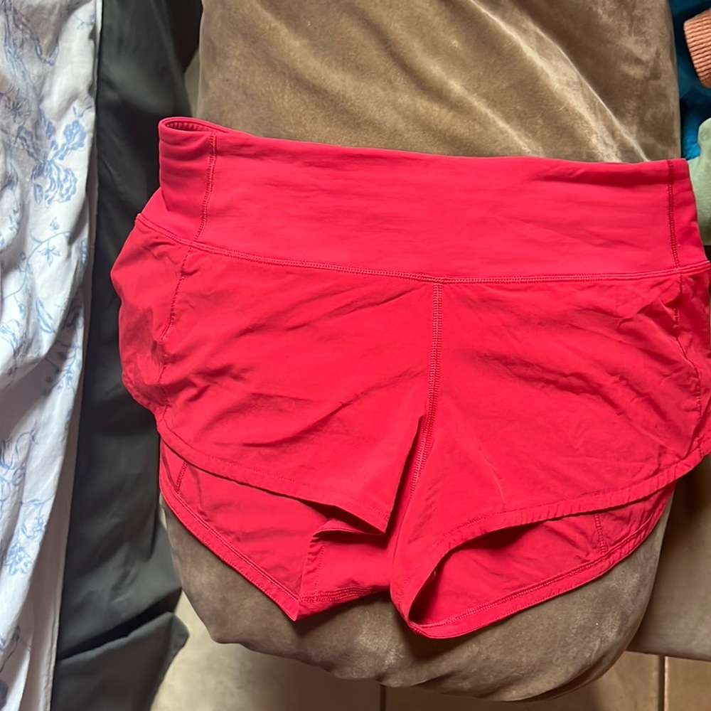 Lululemon speed up 2.5 red size 4
